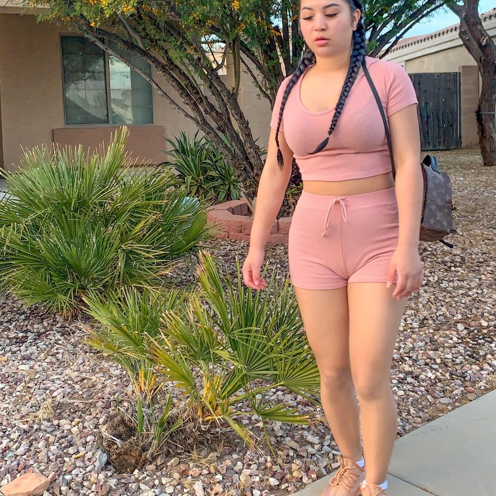 Pastel pink set